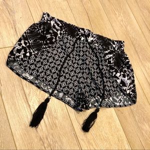 Black & White multi patterned shorts!